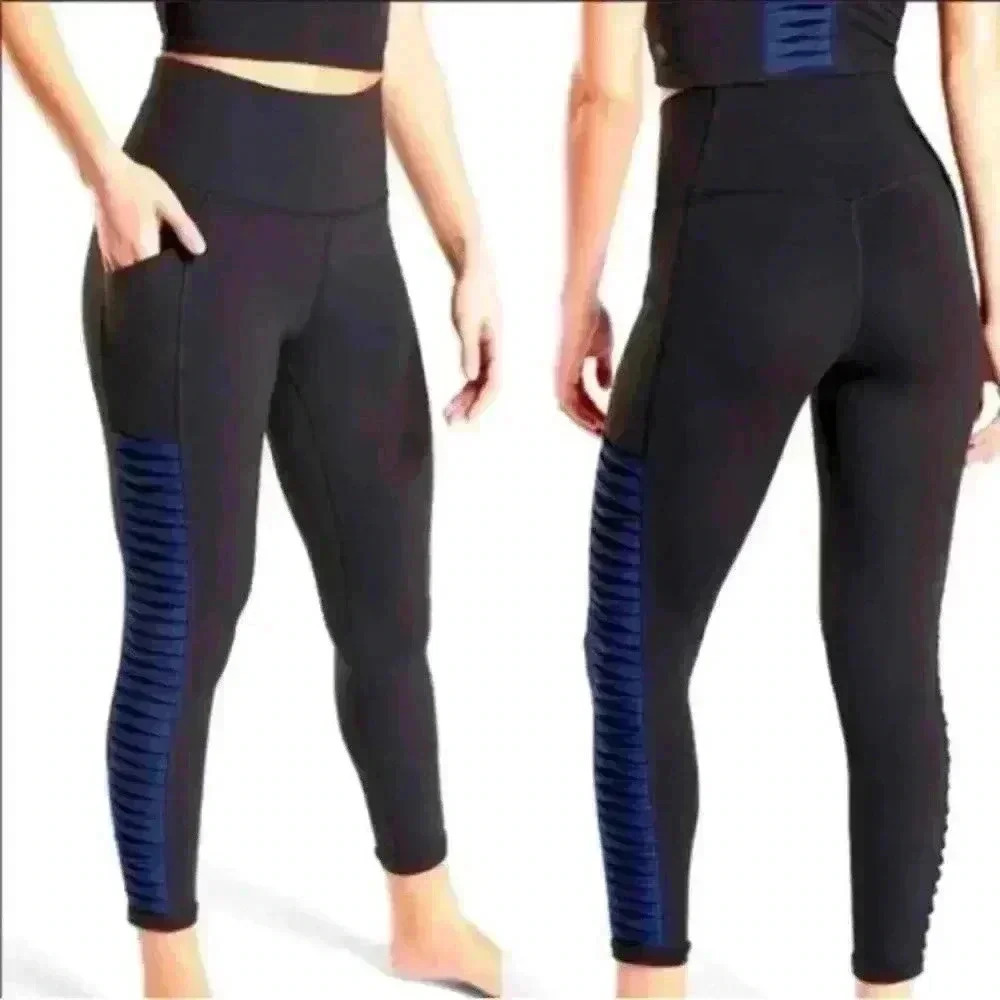 Athleta Salutation Stash w/pocket 7/8 Twist Tight in Powervita ankle size XSmall